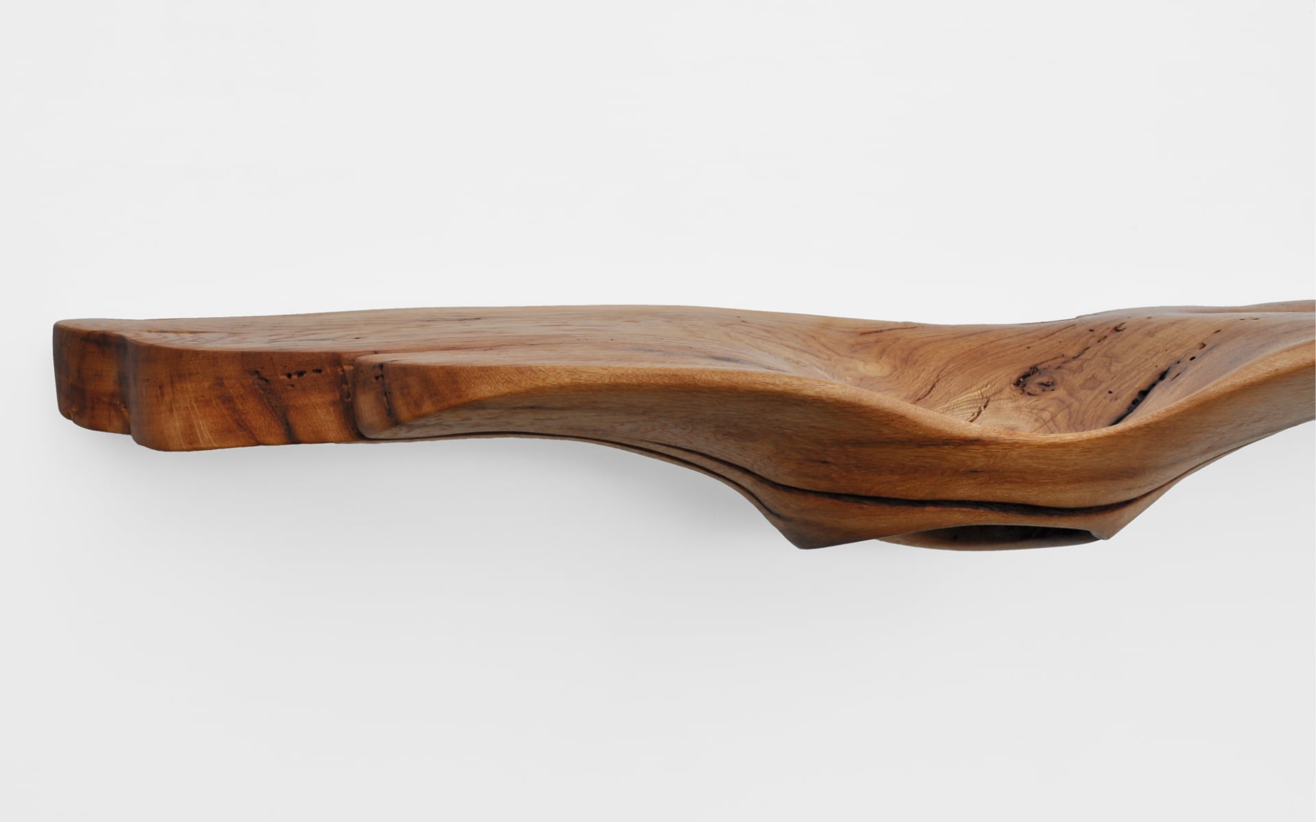 wall shelf by Jörg Pietschmann