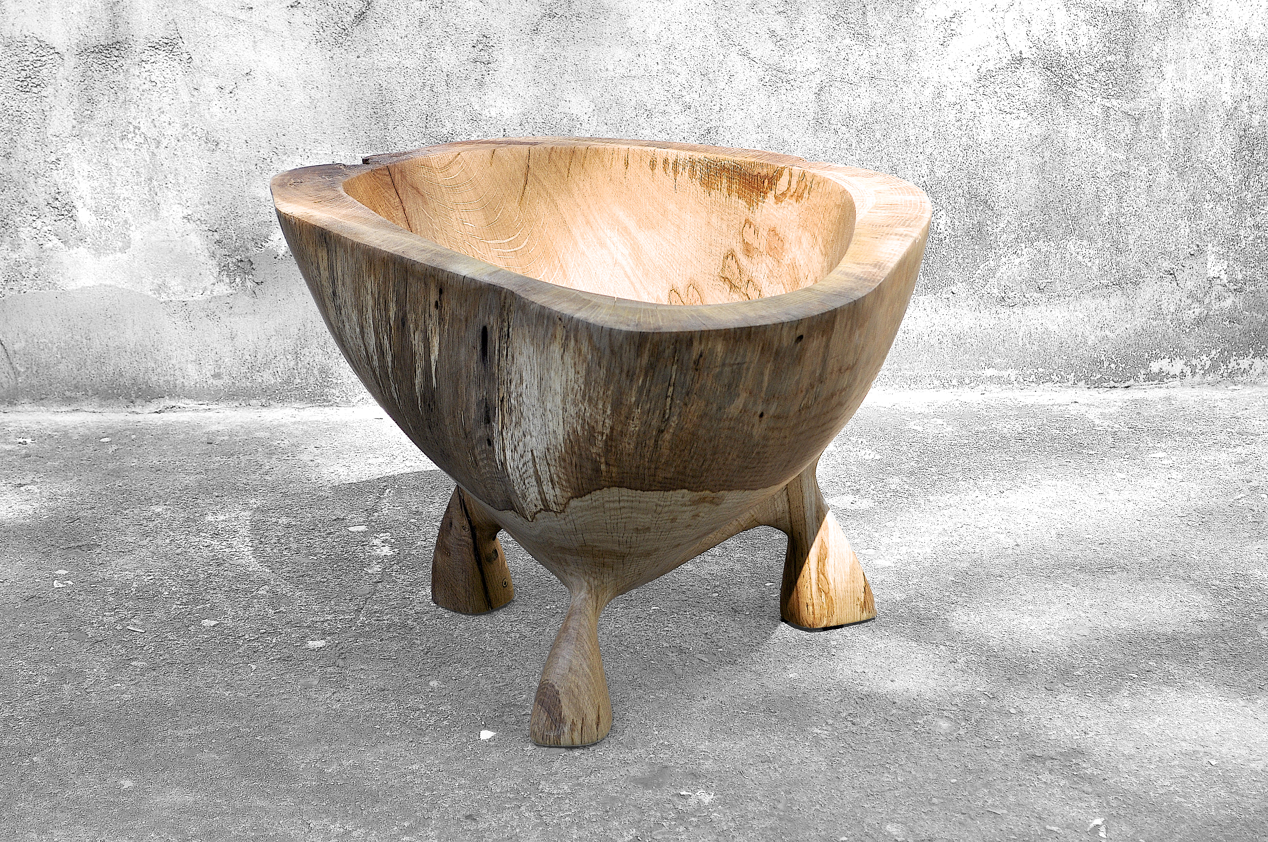 V1356 · Oak#vessel#bowl#coffeetable#woodworking#interiordesign#woodsculptures#art#woodart#wooddesign#decorativewood#originalartwork#modernwoodsculpture#joergpietschmann#oldwood