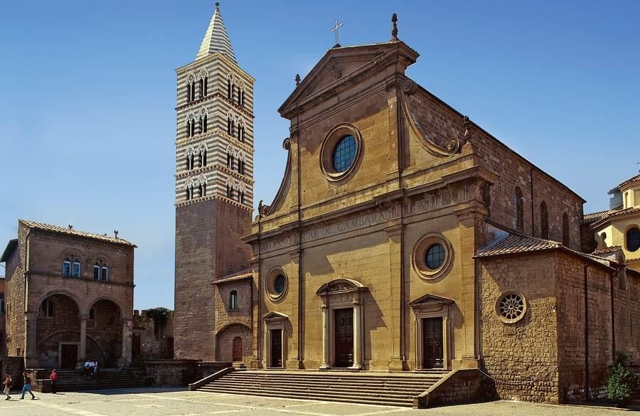 Cattedrale di Viterbo - 1,5 km - 20 minuti