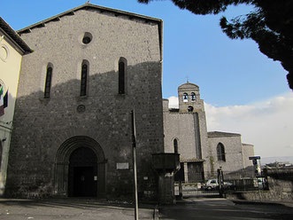 Kirche San Francesco - 600 Meter - 8 Minuten