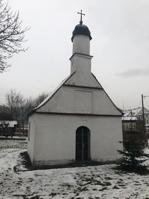 Bemalung einer Kapelle, Freskomalerei in Burg Adelzaussen  