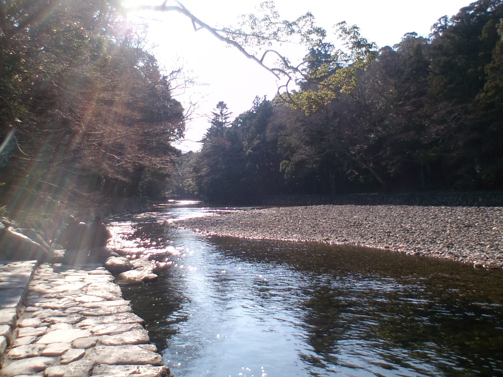 五十鈴川　　倭姫命（やまとひめ）が禊をした川