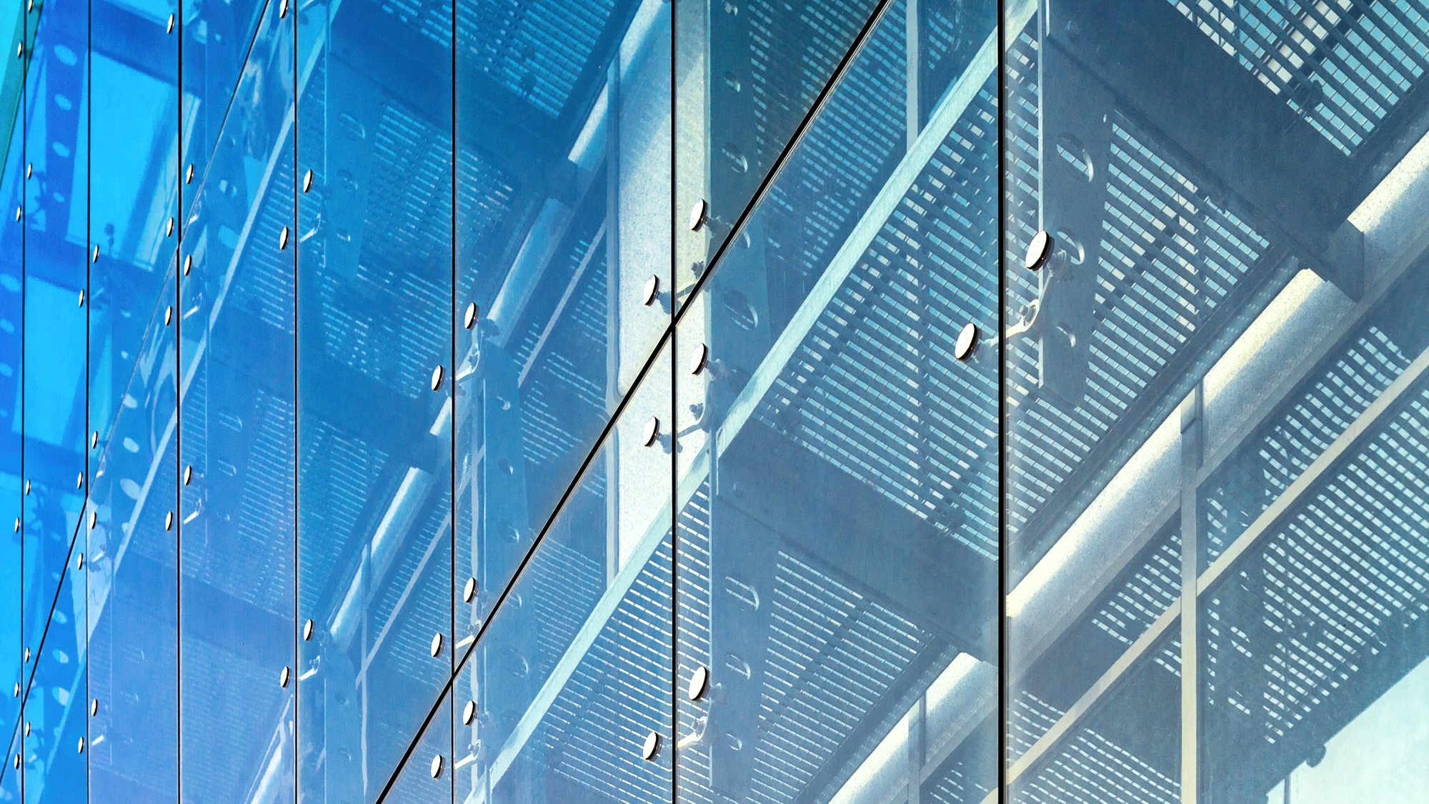Fassadentechnik und Außenfassade bundesweit Fenster
