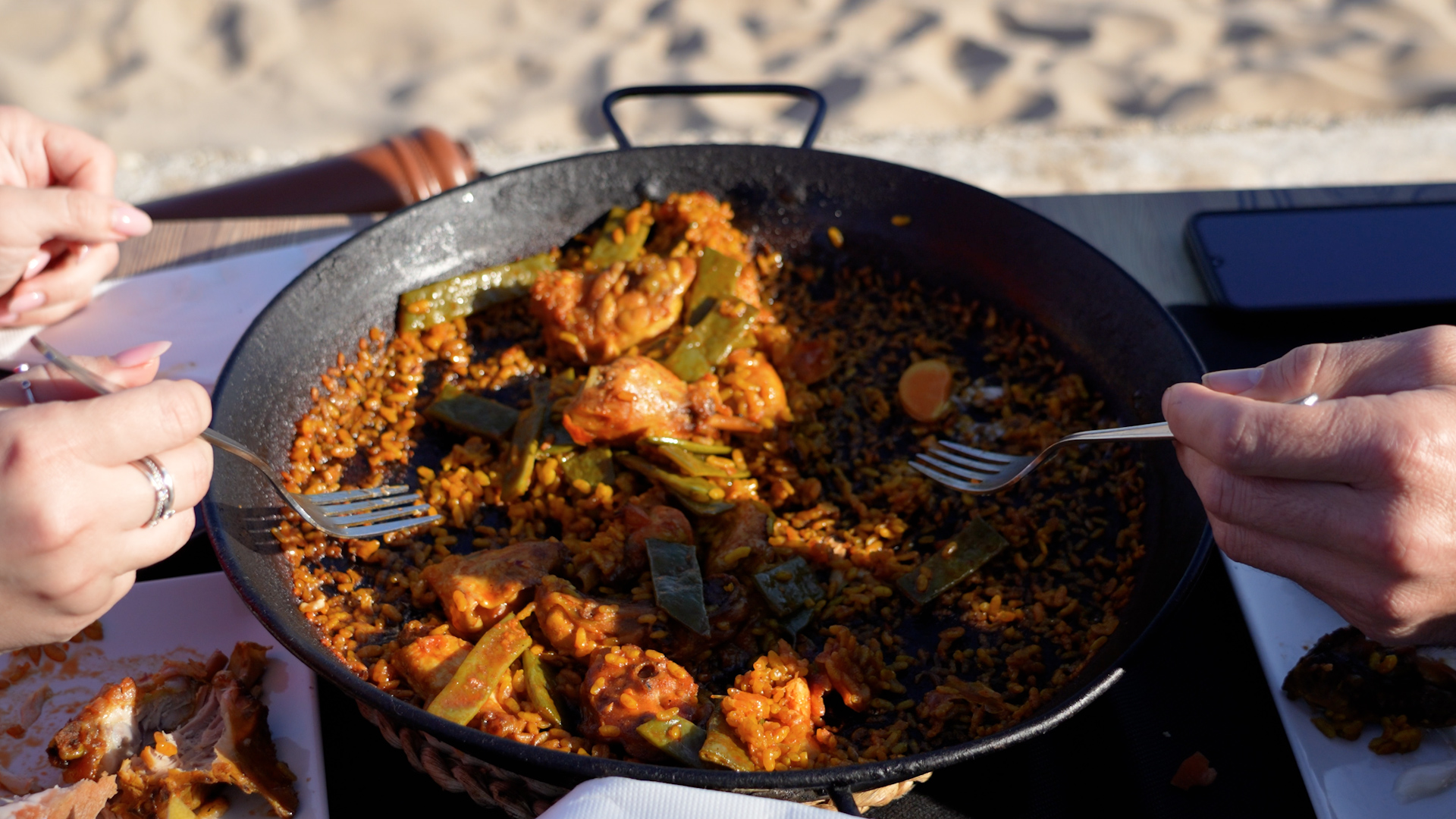 Paella am Strand