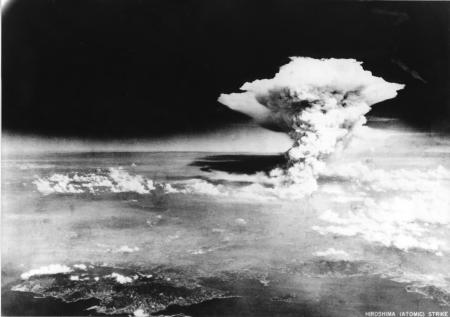 写真が語る原爆投下 ヒロシマ・ナガサキをもたらした側の全記録
