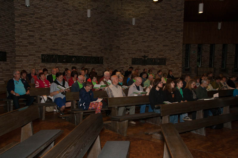 Frühschicht und Begegnung in St. Theresia vom Kinde Jesu, Walsumer Mark