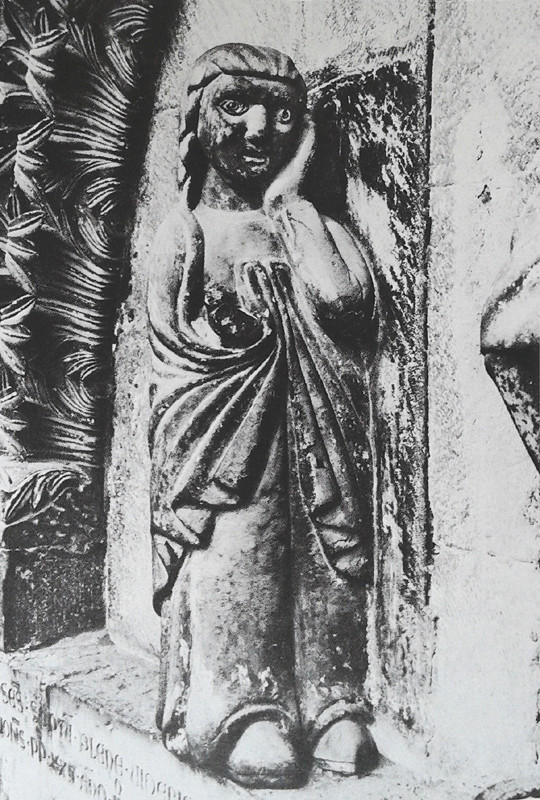 Maria ai piedi della Croce [da Calò Mariani, Due Cattedrali del Molise. Termoli e Larino, Roma 1979]