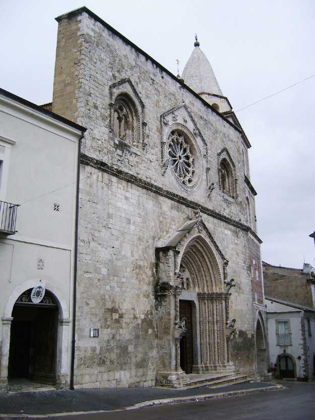 Cattedrale di Larino scorcio