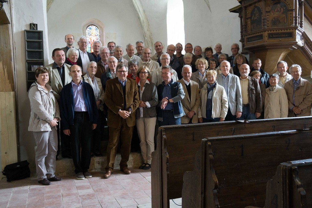 Gruppenfoto in der Kirche