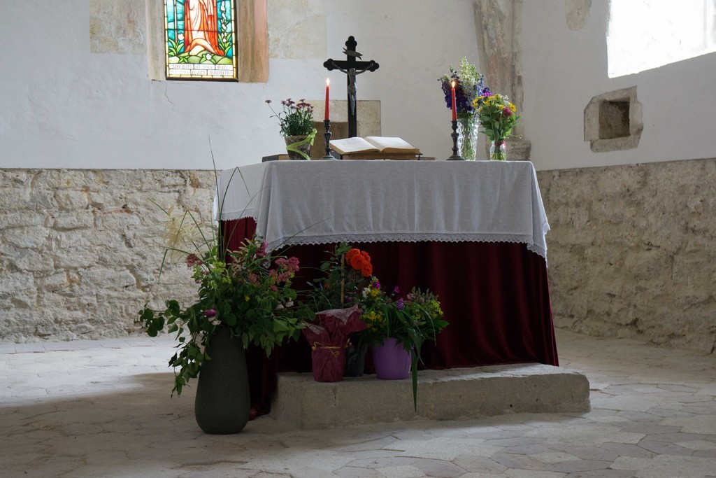 reich geschmückter Altar