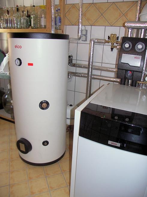 Standwarmwasserspeicher zu Brennwertkessel