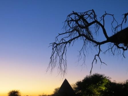 Abendstimmung am Okaukuejo Wasserloch