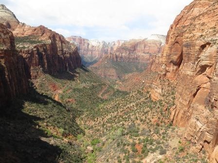Auf dem Canyon Overlook Trail
