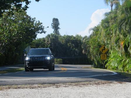 Cruising down the road - unser tolles Auto :)