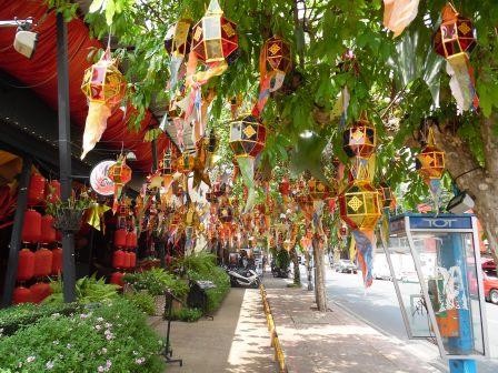 In der Altstadt von Chiang Mai - hübsch geschmückte Gassen