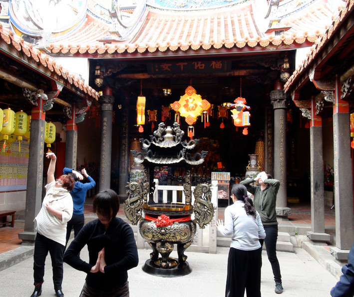 Das Üben im Tempel-Zhunan