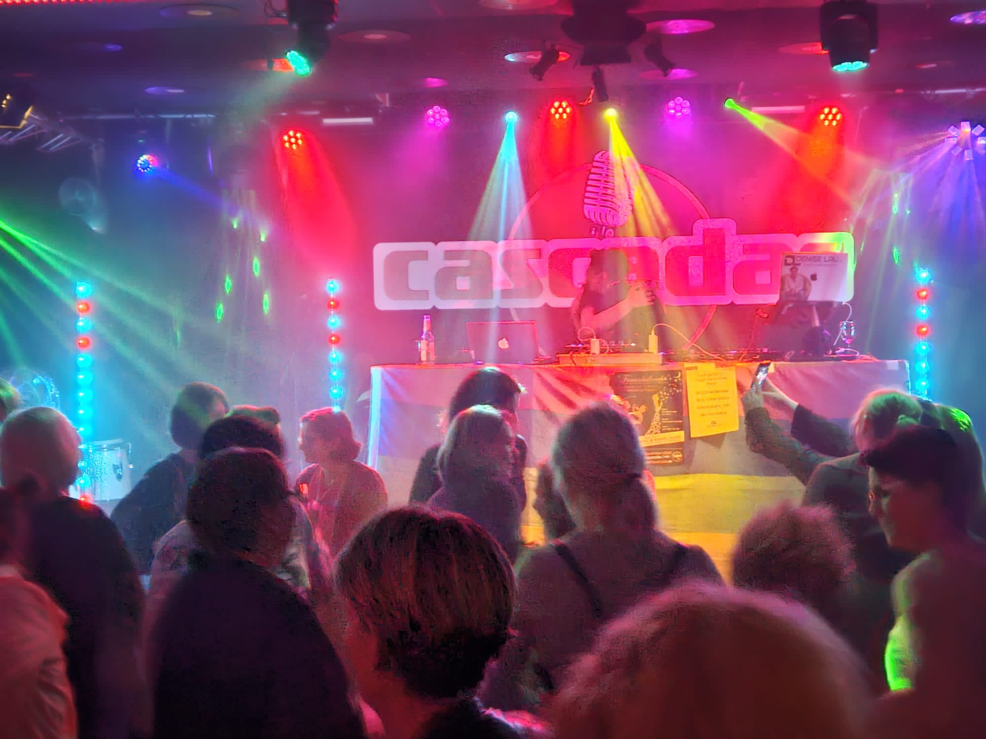 Party im Cascadas - Pic by MIA