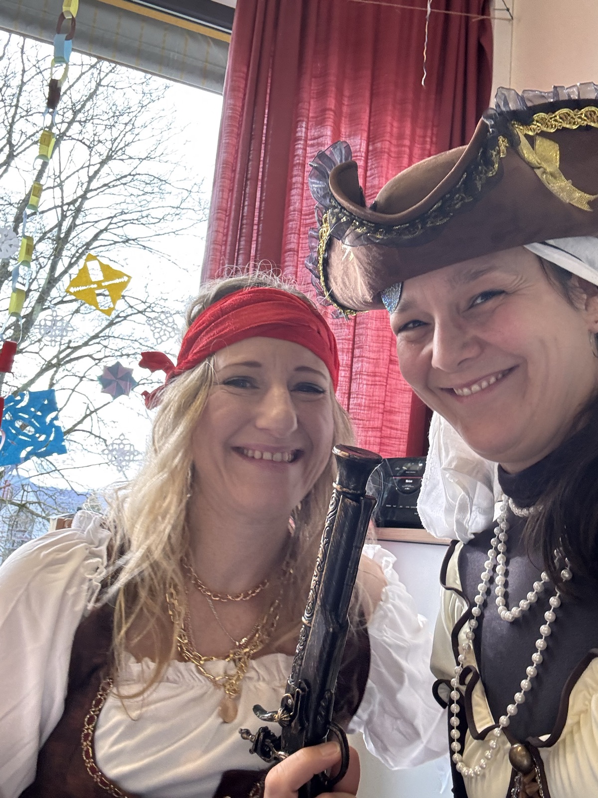 Wir Lehrer:innen sind dieses Jahr die wilden Piraten... he! Ho! He!