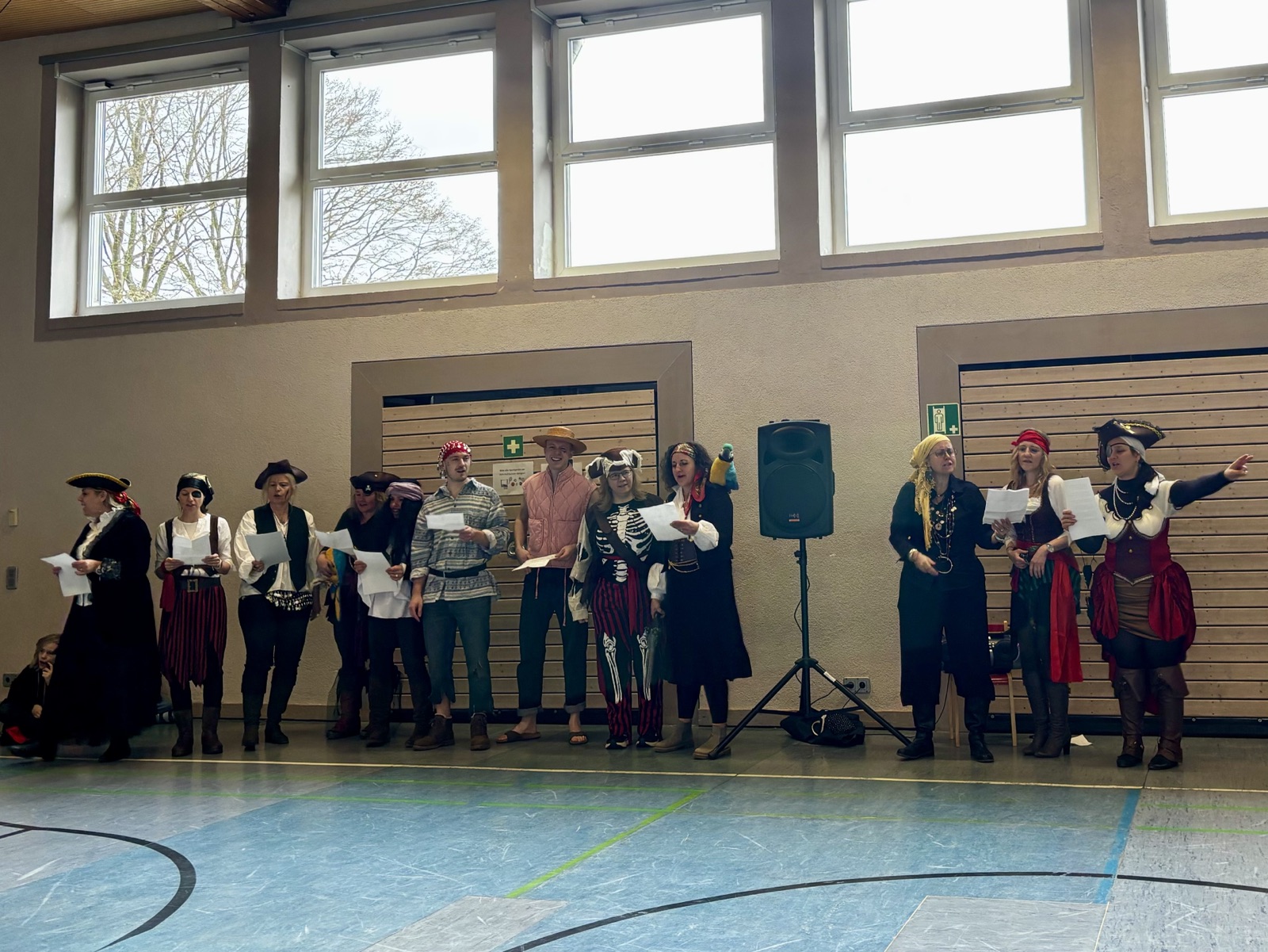 He! Ho! He! Wir sind die wilden Piraten!