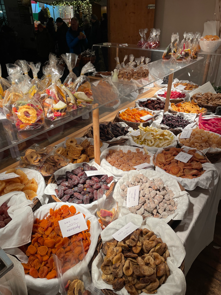 Unser Trockenfrüchtestand  auf dem Deidesheimer  Weihnachtsmarkt