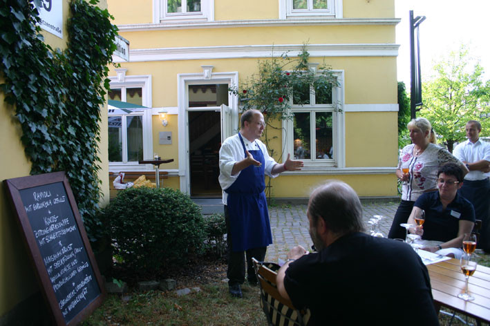 Team- Kochen in der Atlas- Kochschule