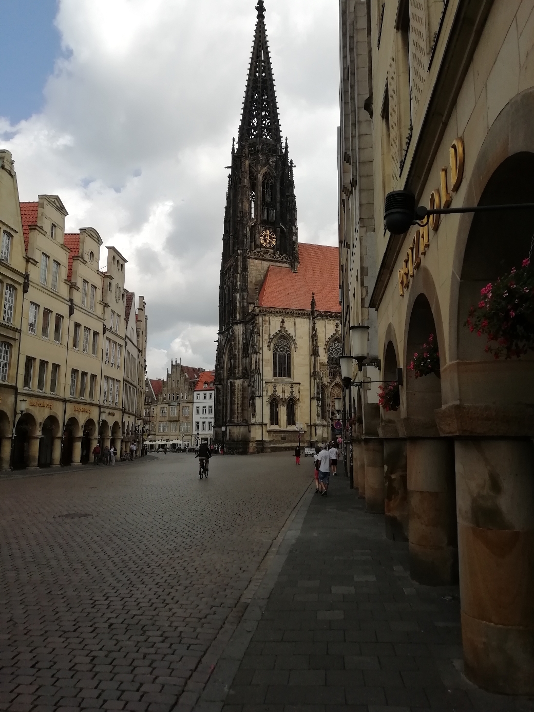 Münster is an independent city of a population of 311,000 in the northern part of North Rhein-Westphalen state, west of Germany. The name Münster, Mönster was driven from the Greek word monasterion, "Monastery". The roots of Münster can be traced back to the 6th century AD. However the little city didn't officially come into existence until 793. Münster is considered to be the cultural center of Nordrhein-Westfalen, and also the capital of the local government region Münsterland. Münster is famous for having been lead by an Anabaptist and Lord Mayor of Münster, goes by the name Bernhard Knipperdolling. And also this land has been through so many conflicts including one of the most destructive conflicts in human history, the Thirty Years War in Central Europe between 1618 and 1648. This little Christian city of only 302,9 km² is one of the most peaceful place to live in today with a true democracy government, well obeid law and a happy nation. Today this beautiful city is known as the bycicle capital of Germany.