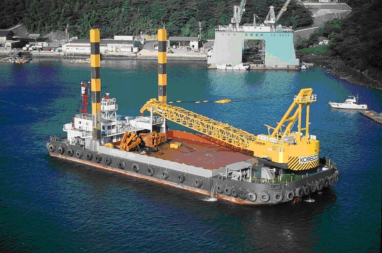 全旋回起重機船兼グラブ浚渫船 - 港湾開発-株式会社 光洋 （九州