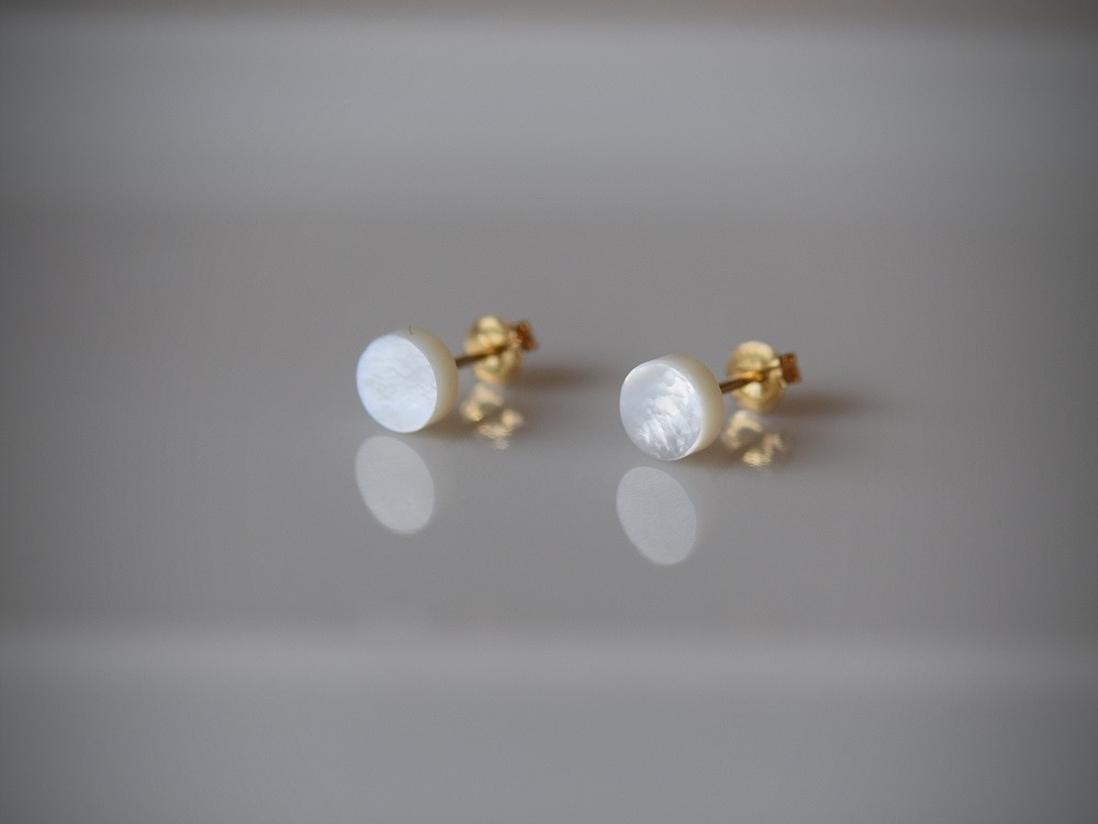 yoriko mitsuhashi 白蝶貝のピアス