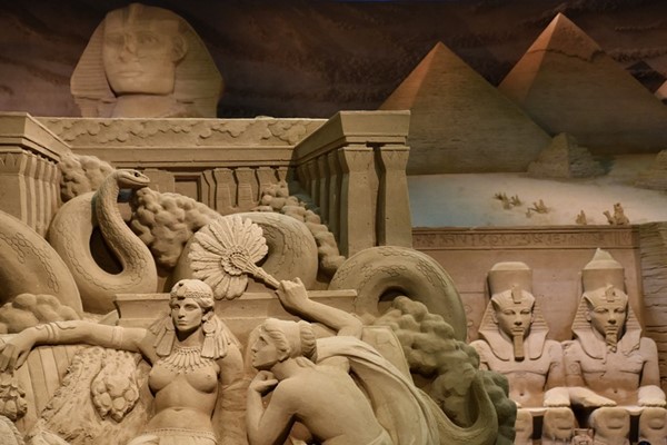 第14期 砂で世界旅行・エジプト編開催／鳥取市・砂の美術館