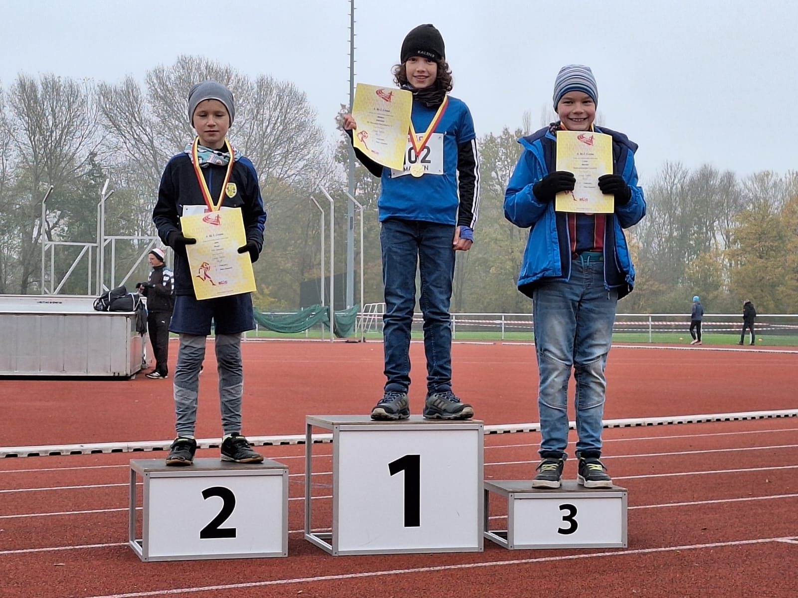 Marten siegt beim Start in Crosslauf Saison