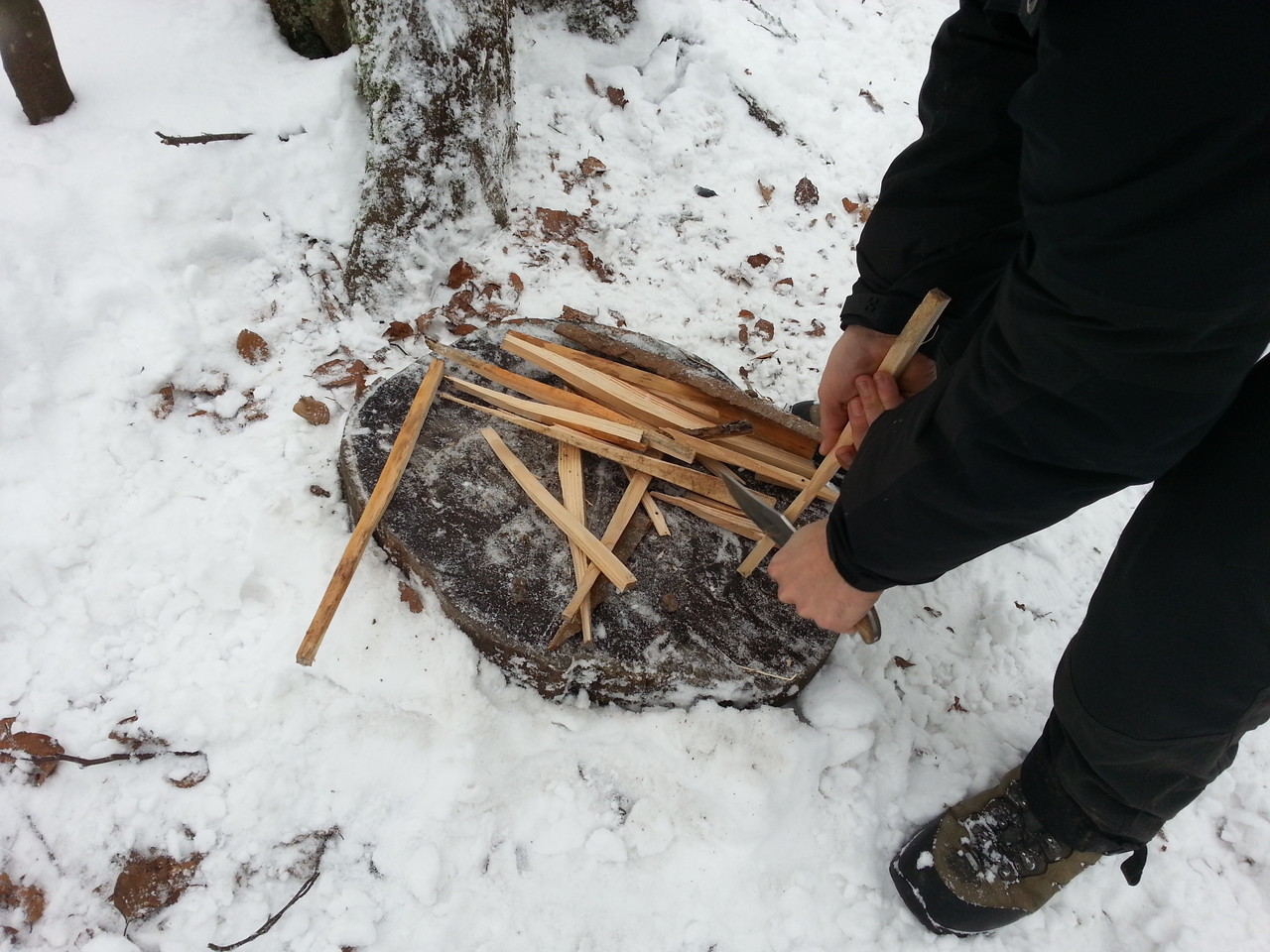 Feuervorbereitung im Winter