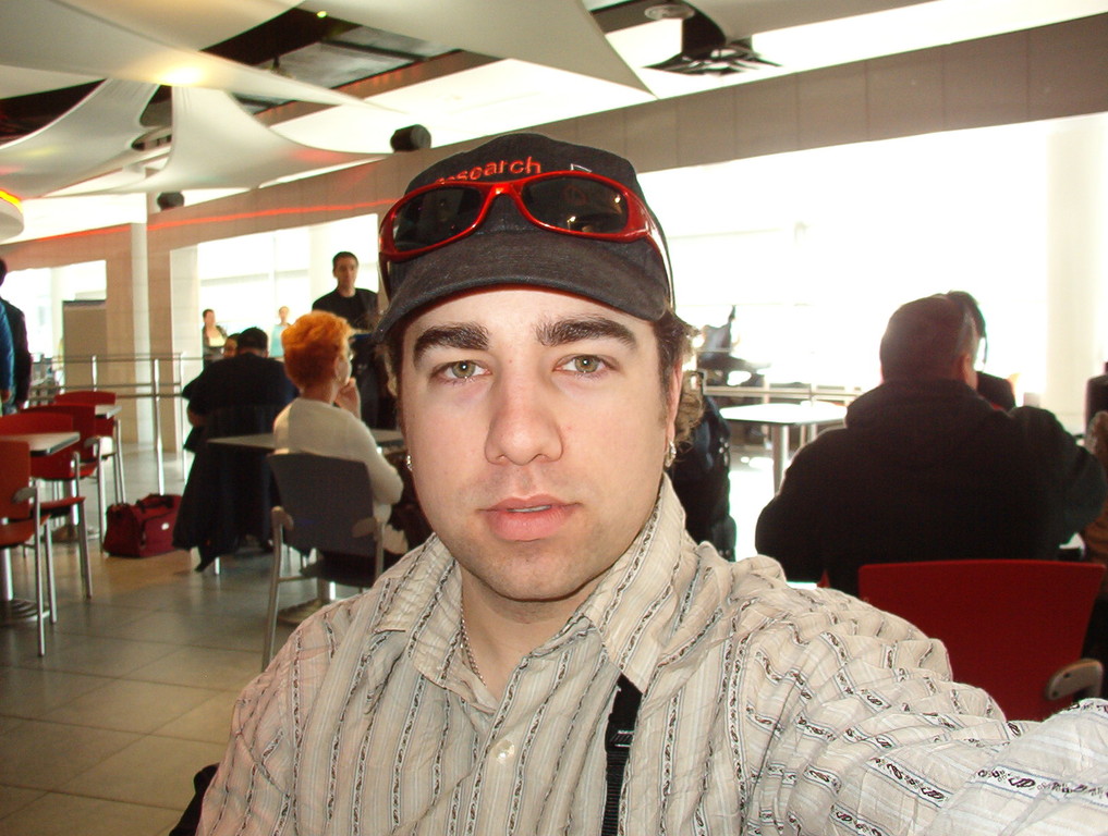 2006- Àéroport de Montréal en direction du E3, Los Angeles