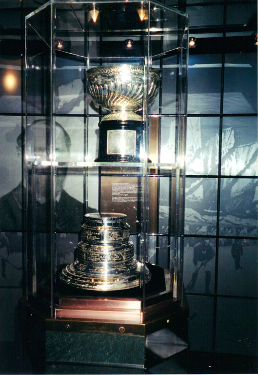 le temple de la renommée du hockey -  La première coupe Stanley