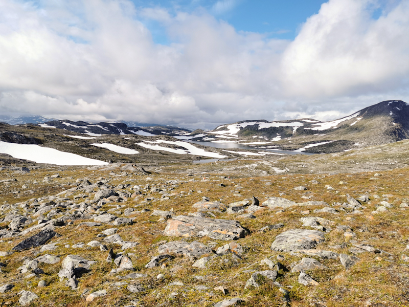 Looking down towards Sauvatnet