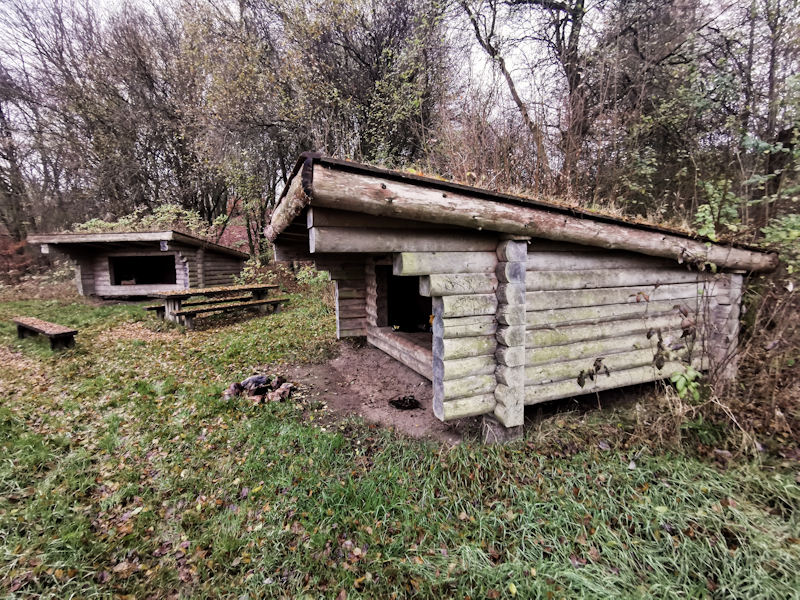 Tonight's shelter. Finally out of the drizzle. 