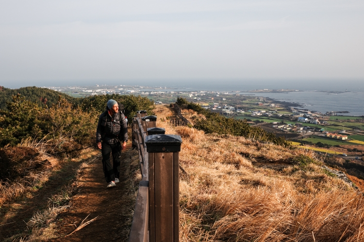 The climb up to the Udo lighthouse