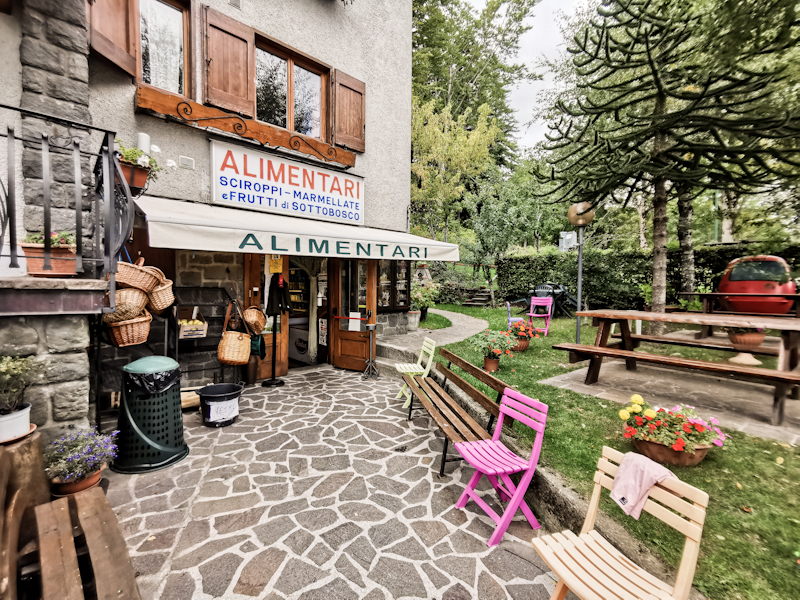 Lovely little food market 