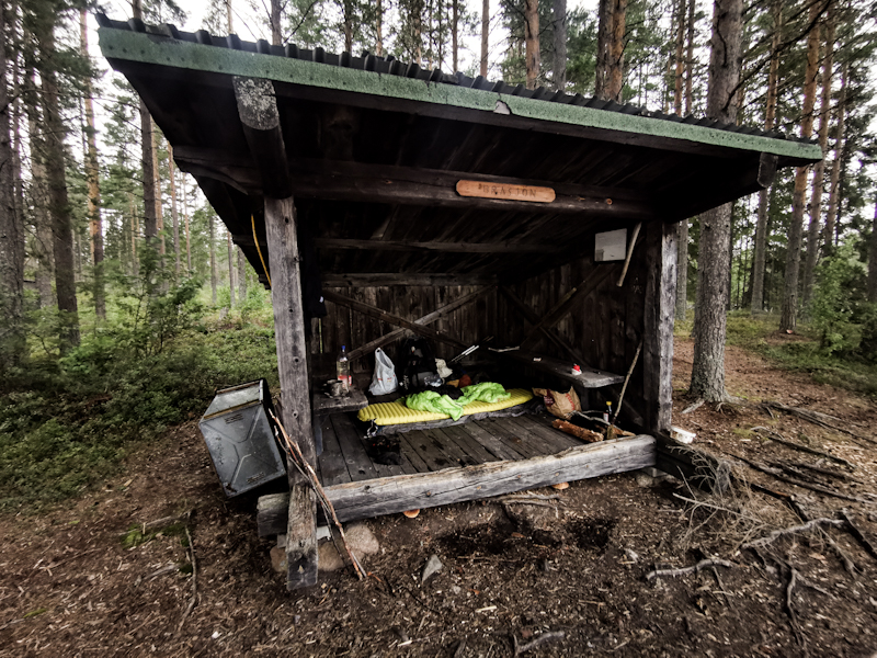 My sleeping place: Brasjön vindskydd 