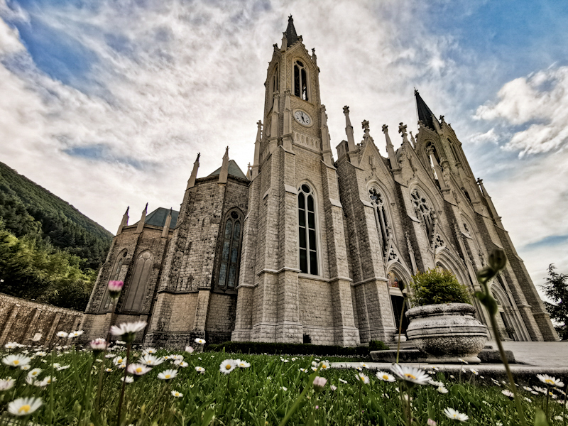 Big church. A Chinese tourist bus was there as well. So I guess it must be a bit famous. 