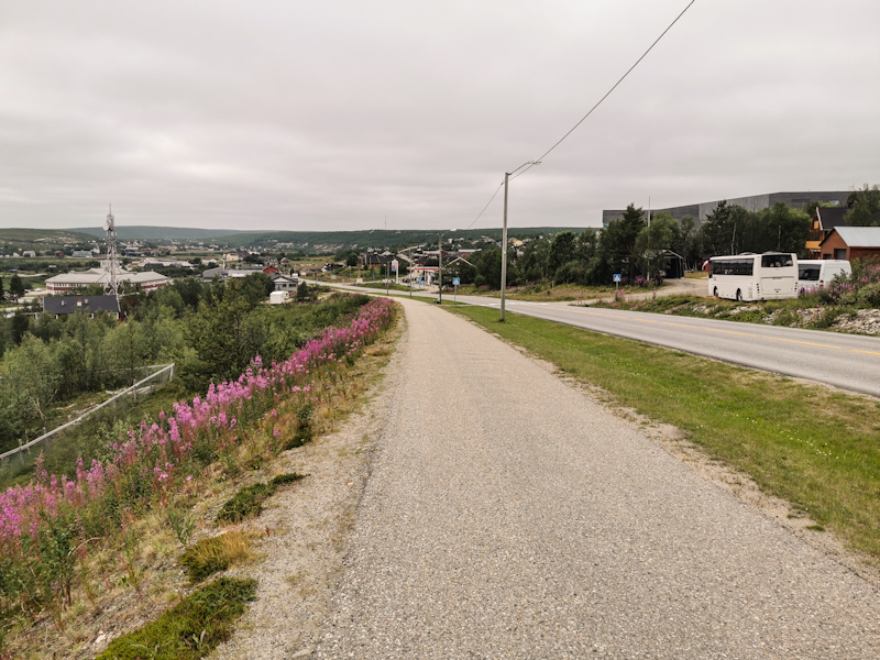 Approaching Kautokeino 