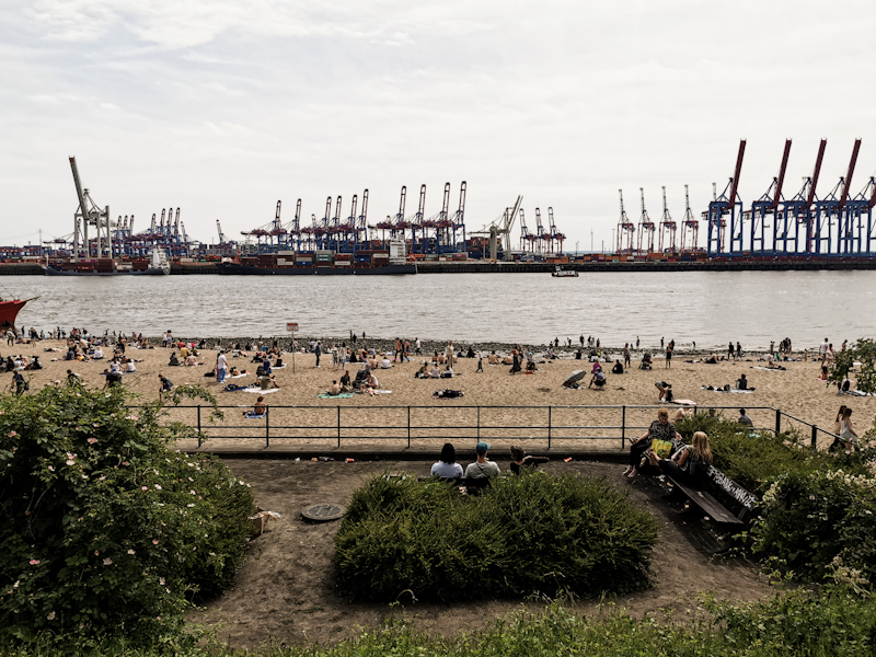 To my left the Hamburg harbor