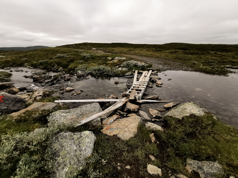 This one makes it into my top ten of "Norway's most miserable bridges"