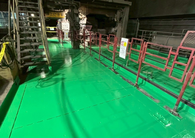 腐食していた床と一部梁の更新工事｜製鋼会社