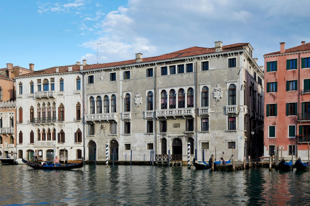 Palazzo Volpi in Venice - Artifacts up for Sale by Sotheyby's