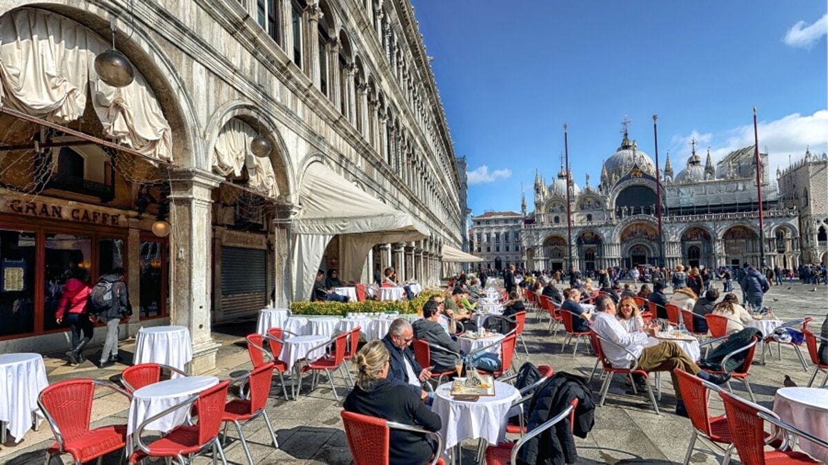 Exploring the Historic Cafés of Piazza San Marco in Venice