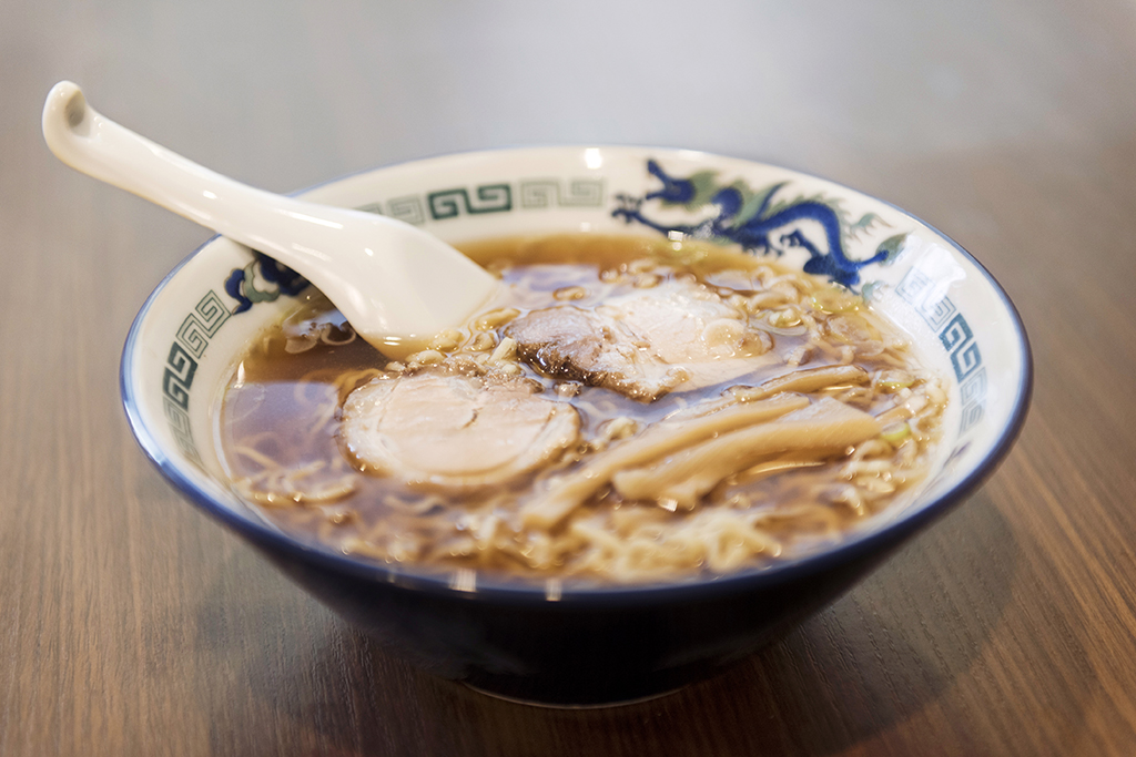 高山中華そば　～有名店は連日大行列～