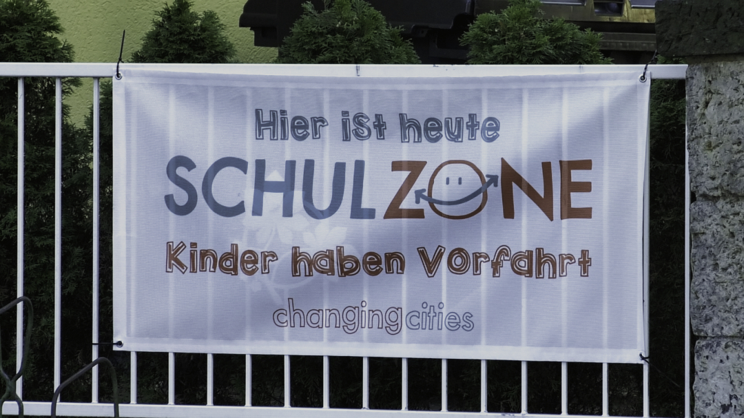 Temporäre Schulzone am 31.08.2022 Mellener Straße