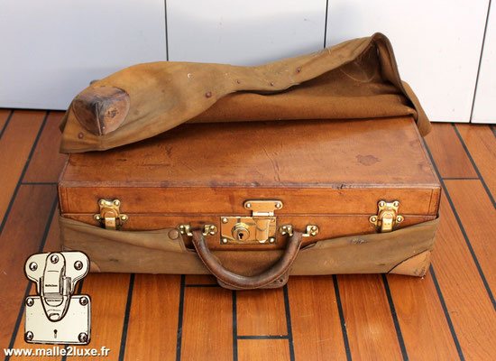 valise cuir vuitton a vendre circa 1920