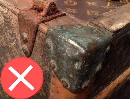 la malle en coin oxydé tres mauvais
