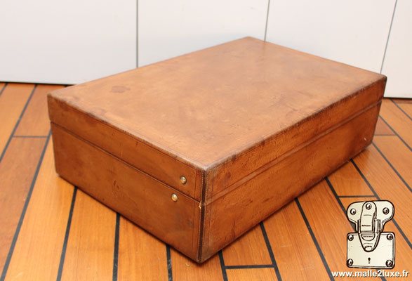 valise cuir vuitton a vendre circa 1920